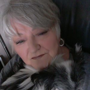 Meet your Posher, Pam